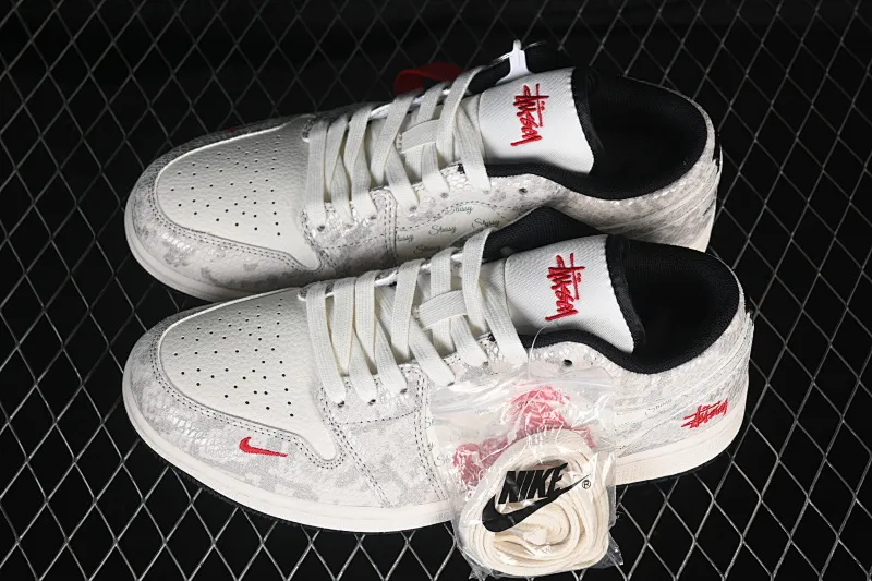 All categories Air Jordan Jordan series basketball shoes Air Jordan 1 Low High-end customized low-top sneakers Air Jordan 1 Low AJ1 Joe 1 Year of the Horse limited edition Dragon Horse Spirit High-end customized low-top retro basketball shoes FC7688-200